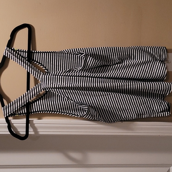 Nike dri-fit tank top - Picture 2 of 3